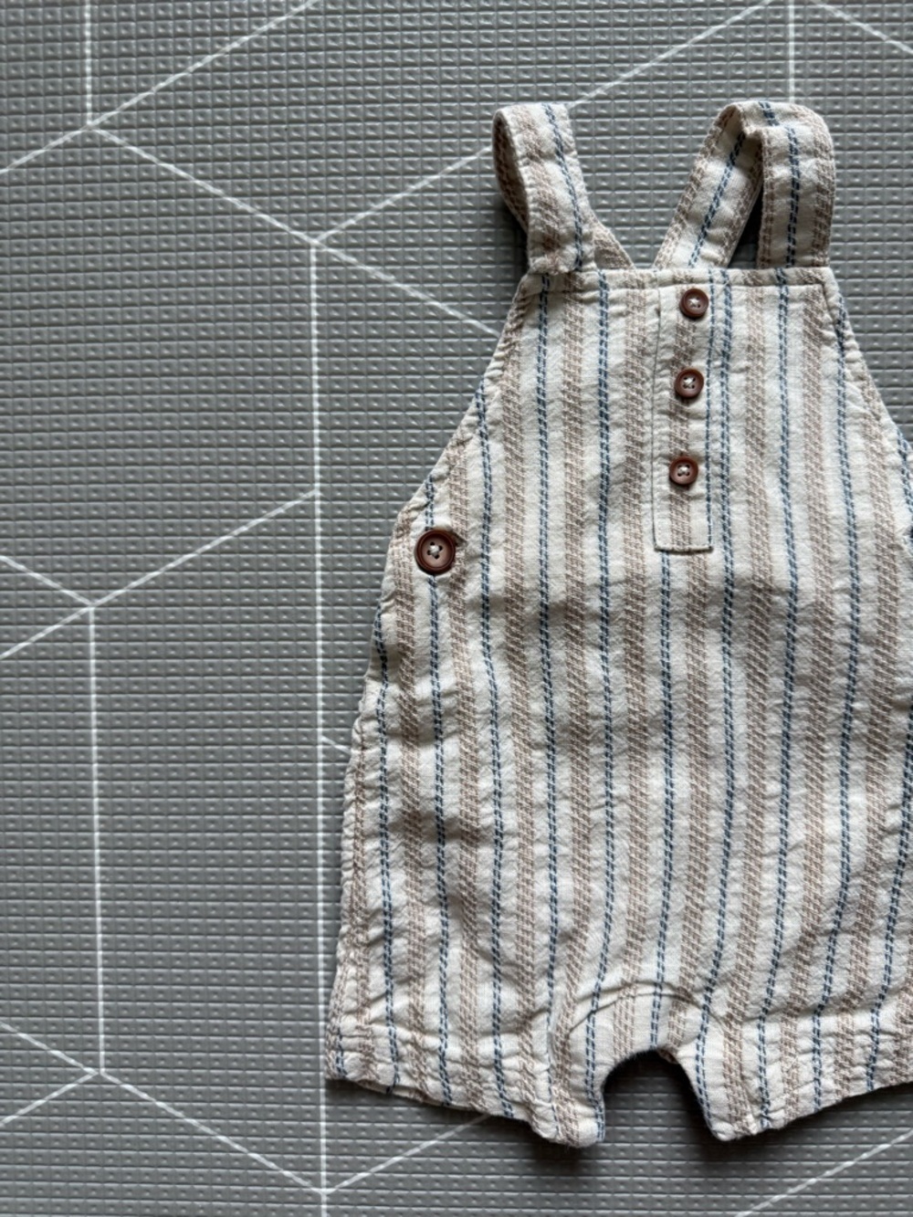 Carters|Baby boy neutral tan Striped romper Overalls in cream•••100% cotton,3M